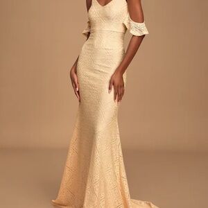 Lulu's Cream Lace Cold-Shoulder Maxi Dress